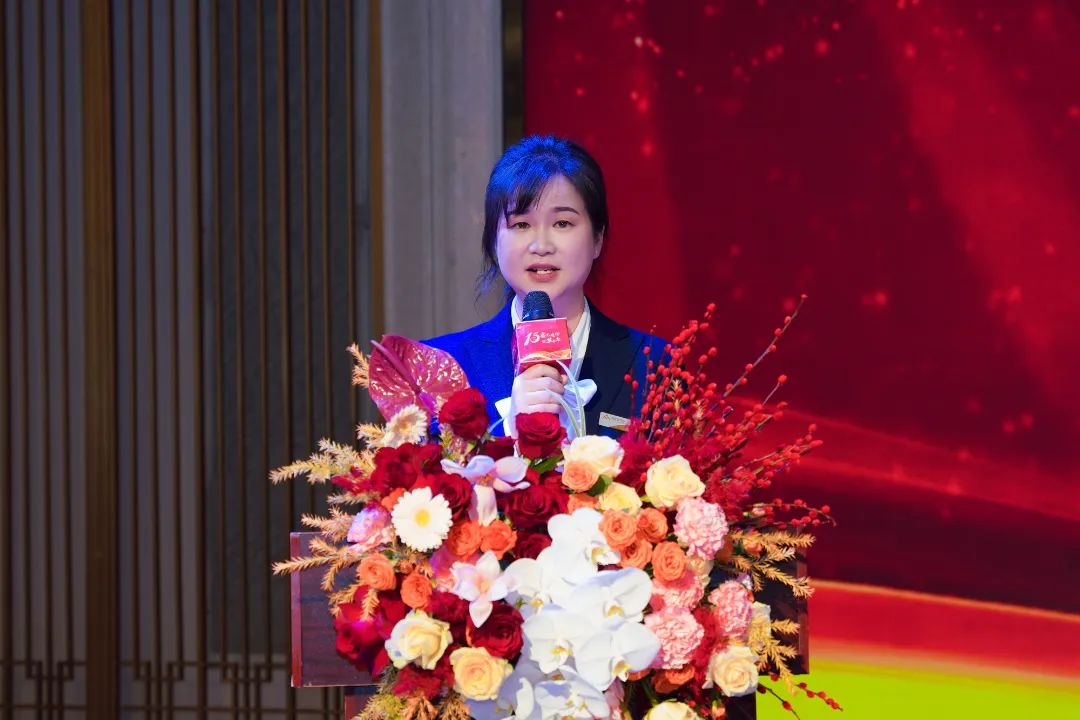 285ccc46ba561ecc9a150ab6b29d9747.jpg