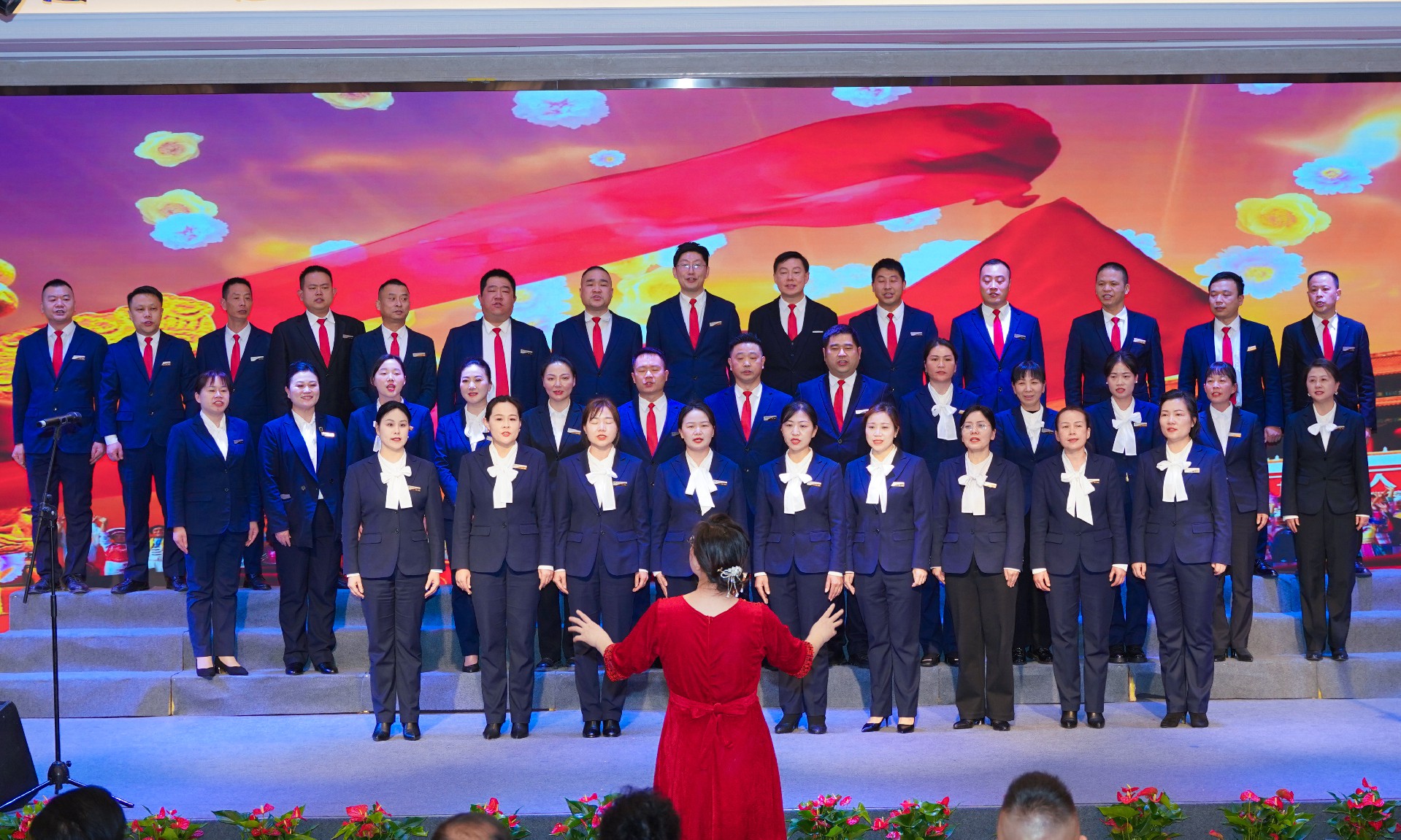 十五周年庆—大合唱《团结就是力量》