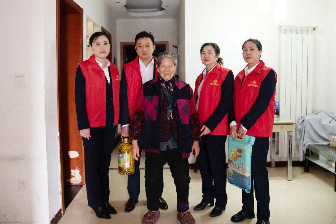 情系桑榆暖重阳｜鑫连鑫物业敬老行动践初心，彰显企业担当
