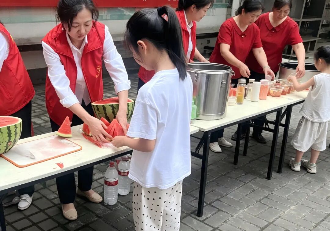 夏日送清凉・星光伴邻里｜鑫连鑫物业星光电影节温情启幕
